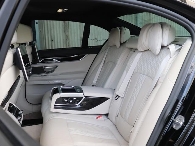 ７シリーズ ７４０ｄ　ｘＤｒｉｖｅ　Ｍスポーツ　リアコンフォートｐｋｇ　Ｂ５７Ｄ３０Ｂ直６ディーゼルターボ　ＳＲ　アイボリーレザー　リアエンタテイメント　全席ベンチレーションシート、シートヒーター　ＨＵＤ　ドライビングアシスト　第三者機関検査済み（22枚目）