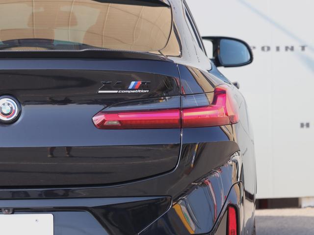 X4 M コンペティション S58B30Aツインターボ LCIモデル カーボンパッケージ サキールオレンジメリノレザー グロスレッドブレーキキャリパー Vスポーク765Mアルミ(グロスブラックペイント) 第三者機関検査済み(13枚目)