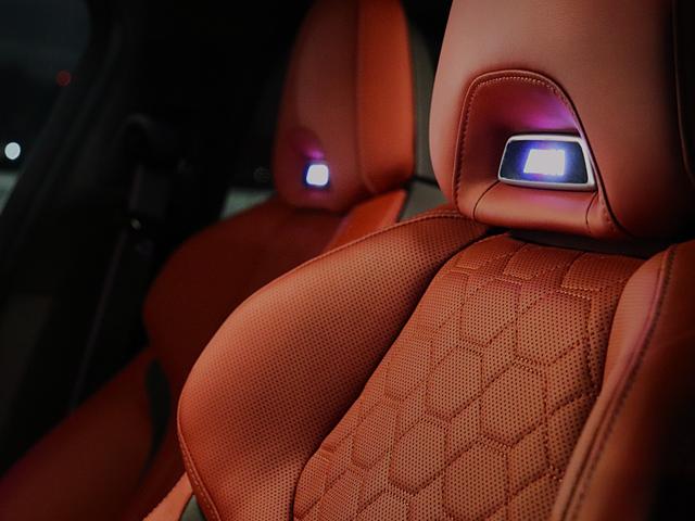X4 M コンペティション S58B30Aツインターボ LCIモデル カーボンパッケージ サキールオレンジメリノレザー グロスレッドブレーキキャリパー Vスポーク765Mアルミ(グロスブラックペイント) 第三者機関検査済み(16枚目)
