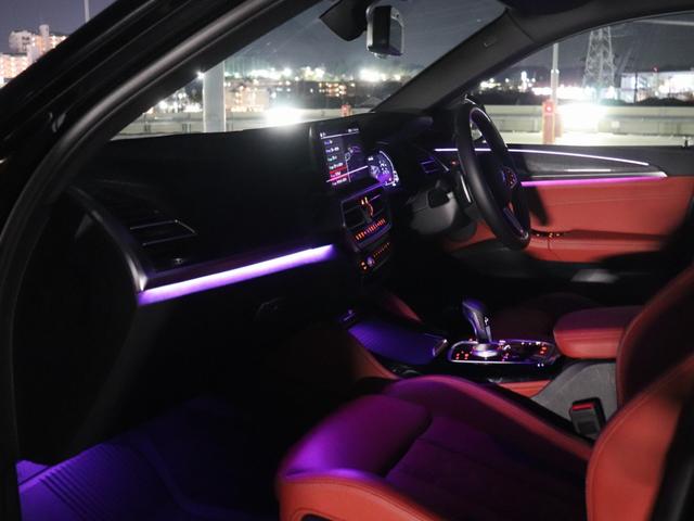 X4 M コンペティション S58B30Aツインターボ LCIモデル カーボンパッケージ サキールオレンジメリノレザー グロスレッドブレーキキャリパー Vスポーク765Mアルミ(グロスブラックペイント) 第三者機関検査済み(20枚目)