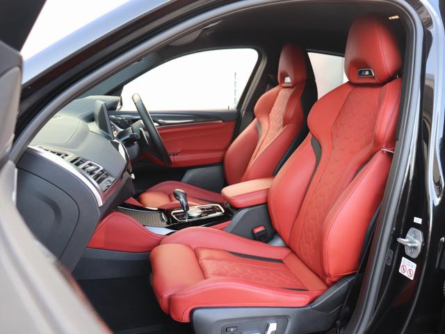 X4 M コンペティション S58B30Aツインターボ LCIモデル カーボンパッケージ サキールオレンジメリノレザー グロスレッドブレーキキャリパー Vスポーク765Mアルミ(グロスブラックペイント) 第三者機関検査済み(22枚目)