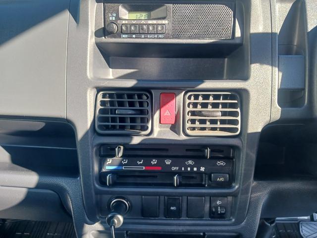 キャリイトラック ＫＣスペシャル　ワンオーナー・走行３７０００キロ・６ヶ月保証付・ラジオ・ＥＴＣ・ドラレコ・整備記録簿付・下取車・５速オートマ（4枚目）