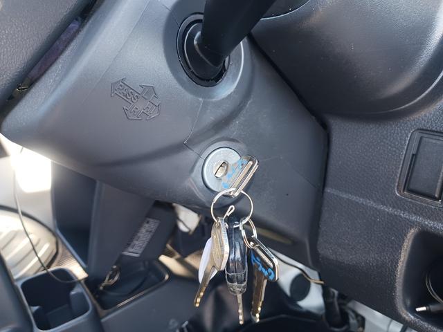 キャリイトラック ＫＣスペシャル　ワンオーナー・走行３７０００キロ・６ヶ月保証付・ラジオ・ＥＴＣ・ドラレコ・整備記録簿付・下取車・５速オートマ（15枚目）