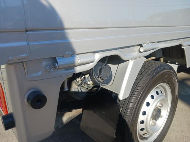 キャリイトラック ＫＣスペシャル　ワンオーナー・走行３７０００キロ・６ヶ月保証付・ラジオ・ＥＴＣ・ドラレコ・整備記録簿付・下取車・５速オートマ（30枚目）