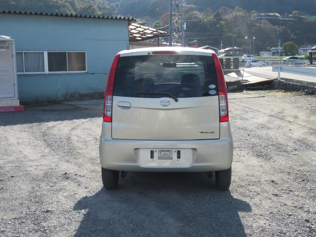 ムーヴ Ｌ　４速ＡＴ・キーレス・実走行・スペアタイヤ付・後席スライド・ベンチシート・フルフラット・ＣＤ・盗難防止システム・衝突安全ボディ・Ｗエアバッグ・フル装備・修復歴有り・走行距離１．５万キロ（6枚目）