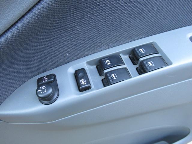 ムーヴ Ｌ　４速ＡＴ・キーレス・実走行・スペアタイヤ付・後席スライド・ベンチシート・フルフラット・ＣＤ・盗難防止システム・衝突安全ボディ・Ｗエアバッグ・フル装備・修復歴有り・走行距離１．５万キロ（10枚目）