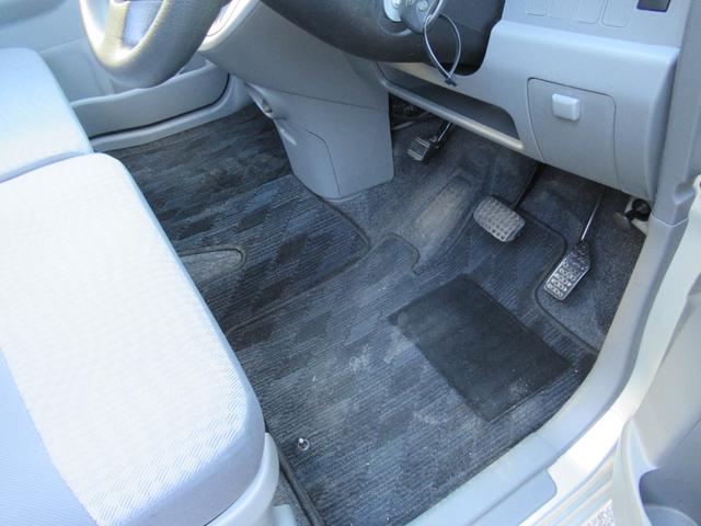 ムーヴ Ｌ　４速ＡＴ・キーレス・実走行・スペアタイヤ付・後席スライド・ベンチシート・フルフラット・ＣＤ・盗難防止システム・衝突安全ボディ・Ｗエアバッグ・フル装備・修復歴有り・走行距離１．５万キロ（12枚目）