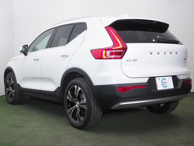 ＸＣ４０ Ｂ４　ＡＷＤ　インスクリプション　ワンオーナー／赤レザー／ハーマンカードンプレミアムサウンドシステム／追突回避軽減オートブレーキ／センサスＮＡＶＩ／ＥＴＣ／電動テールゲート（7枚目）