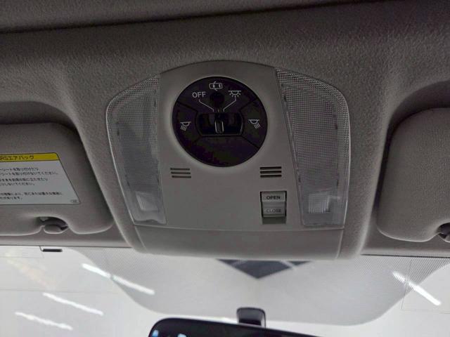 プリウス Ｓ　コーナーセンサー／ＬＥＤヘッドライト／シートカバー／社外シフトスイッチ（49枚目）