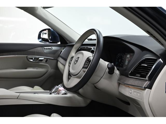 VOLVO XC90 RECHARGE PLUG IN HYBRID T8 AWD INSCRIPTION