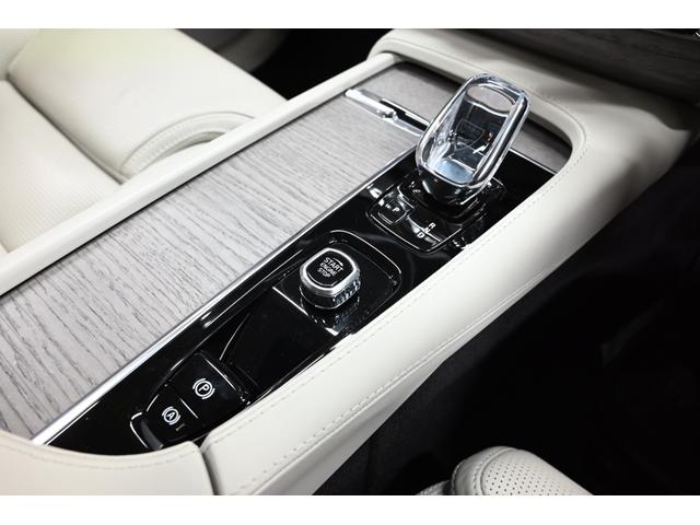 VOLVO XC90 RECHARGE PLUG IN HYBRID T8 AWD INSCRIPTION