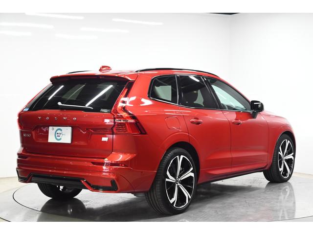 XC60 リチャージプラス T6 AWDプラグインハイブリッド 1オーナー/禁煙車/レザーシート(ヒーター付)/サンルーフ/エアサス/ドラレコ/ボルボインテリセーフ/全方位カメラ/ナビ/Bluetooth/USB/クリアランスソナー/クルコン/ETC/Pバックドア(15枚目)
