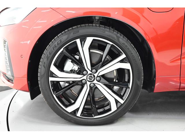 XC60 リチャージプラス T6 AWDプラグインハイブリッド 1オーナー/禁煙車/レザーシート(ヒーター付)/サンルーフ/エアサス/ドラレコ/ボルボインテリセーフ/全方位カメラ/ナビ/Bluetooth/USB/クリアランスソナー/クルコン/ETC/Pバックドア(41枚目)
