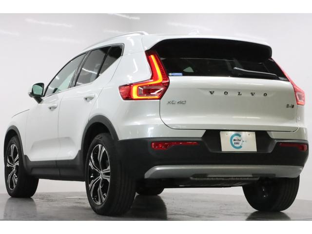 ＸＣ４０ Ｂ４　ＡＷＤ　インスクリプション　２０２２年モデル／ベージュレザーシート（ヒータ付）／ハーマンカードン／ボルボインテリセーフ／全方位カメラ／ナビ／フルセグＴＶ／Ｐバックドア／ＥＴＣ／クルコン／前後ドラレコ／純正１９アルミ／ＬＥＤヘッド（5枚目）