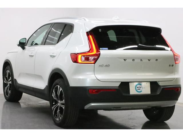 ＸＣ４０ Ｂ４　ＡＷＤ　インスクリプション　２０２２年モデル／ベージュレザーシート（ヒータ付）／ハーマンカードン／ボルボインテリセーフ／全方位カメラ／ナビ／フルセグＴＶ／Ｐバックドア／ＥＴＣ／クルコン／前後ドラレコ／純正１９アルミ／ＬＥＤヘッド（13枚目）