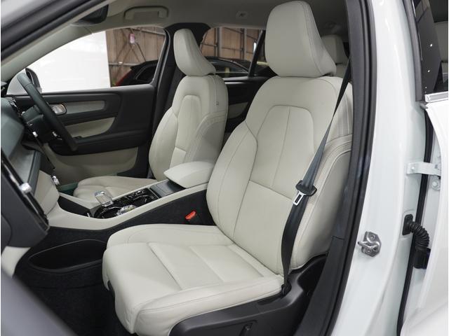 ＸＣ４０ Ｂ４　ＡＷＤ　インスクリプション　２０２２年モデル／ベージュレザーシート（ヒータ付）／ハーマンカードン／ボルボインテリセーフ／全方位カメラ／ナビ／フルセグＴＶ／Ｐバックドア／ＥＴＣ／クルコン／前後ドラレコ／純正１９アルミ／ＬＥＤヘッド（56枚目）