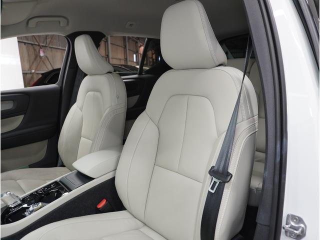 ＸＣ４０ Ｂ４　ＡＷＤ　インスクリプション　２０２２年モデル／ベージュレザーシート（ヒータ付）／ハーマンカードン／ボルボインテリセーフ／全方位カメラ／ナビ／フルセグＴＶ／Ｐバックドア／ＥＴＣ／クルコン／前後ドラレコ／純正１９アルミ／ＬＥＤヘッド（57枚目）