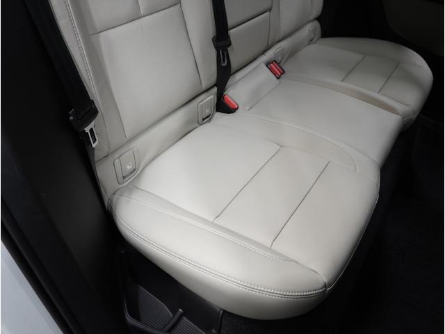ＸＣ４０ Ｂ４　ＡＷＤ　インスクリプション　２０２２年モデル／ベージュレザーシート（ヒータ付）／ハーマンカードン／ボルボインテリセーフ／全方位カメラ／ナビ／フルセグＴＶ／Ｐバックドア／ＥＴＣ／クルコン／前後ドラレコ／純正１９アルミ／ＬＥＤヘッド（60枚目）