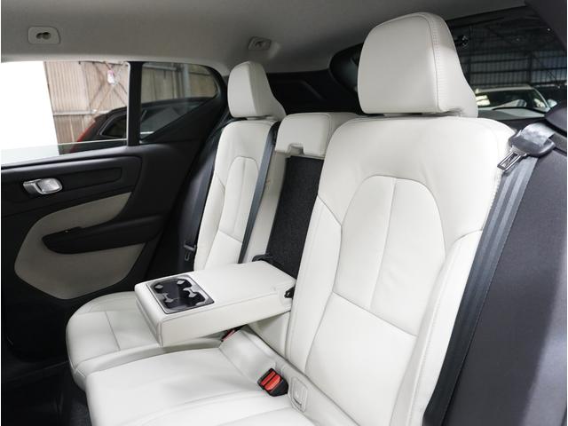 ＸＣ４０ Ｂ４　ＡＷＤ　インスクリプション　２０２２年モデル／ベージュレザーシート（ヒータ付）／ハーマンカードン／ボルボインテリセーフ／全方位カメラ／ナビ／フルセグＴＶ／Ｐバックドア／ＥＴＣ／クルコン／前後ドラレコ／純正１９アルミ／ＬＥＤヘッド（63枚目）