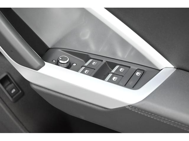Ｑ３ ３５ＴＦＳＩアドバンスド　禁煙車／ブラックレザーシート（ヒーター付）／純正ナビ／Ｂｌｕｅｔｏｏｔｈ対応／ＵＳＢ接続／前後ドラレコ／全方位カメラ／クルコン／Ｐシート／クリアランスソナー／Ｐバックドア／ＬＥＤヘッド／純正１８アルミ（79枚目）