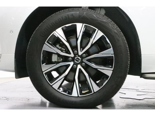 【買取直売のメリット】通常中古車の流通にかかるマージンを大幅にカット出来るので他社の同年式と比べて魅力的な価格が実現できます。また、過去の車歴まで把握することができ状態の良いお車に厳選した展示が可能で