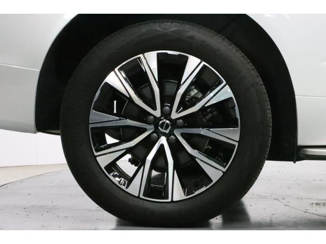 【高品質車に厳選】毎月約６０台のお車が買取にて入庫する中で、高品質のみに厳選して在庫。なおかつ諸経費を抑え、低価格での販売を実現しております。