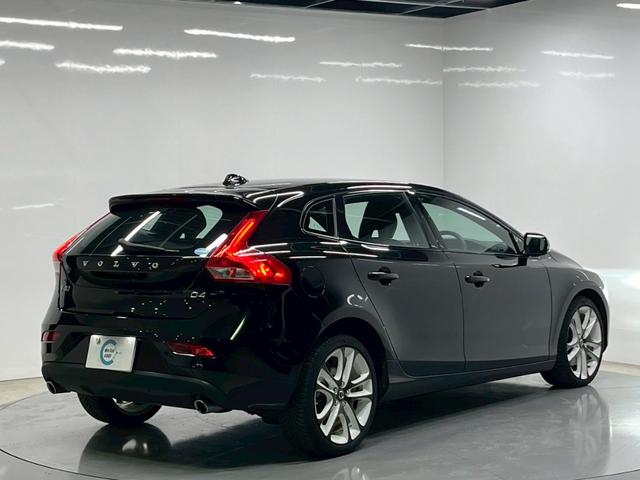 V40 D4 ダイナミックエディション 2019年モデル/パワーバックドア/純正ナビ/Bカメラ/Bluetooth対応/USB接続可/シートヒーター/ETC/ドラレコ/キセノンヘッドライト/純正18インチアルミ/保証書/取説/スペアキー(15枚目)