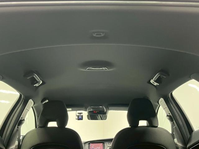 V40 D4 ダイナミックエディション 2019年モデル/パワーバックドア/純正ナビ/Bカメラ/Bluetooth対応/USB接続可/シートヒーター/ETC/ドラレコ/キセノンヘッドライト/純正18インチアルミ/保証書/取説/スペアキー(34枚目)