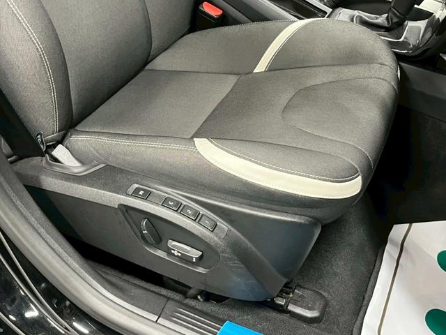 V40 D4 ダイナミックエディション 2019年モデル/パワーバックドア/純正ナビ/Bカメラ/Bluetooth対応/USB接続可/シートヒーター/ETC/ドラレコ/キセノンヘッドライト/純正18インチアルミ/保証書/取説/スペアキー(47枚目)