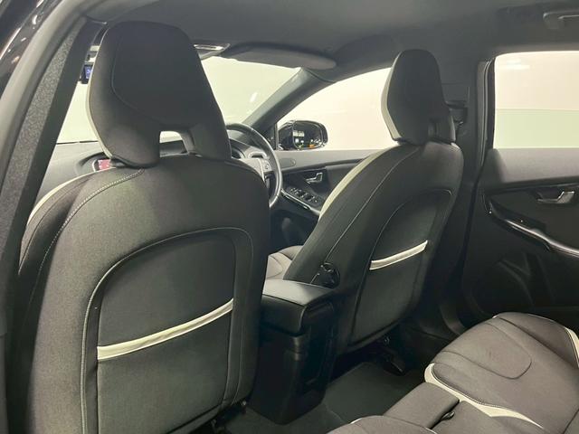 V40 D4 ダイナミックエディション 2019年モデル/パワーバックドア/純正ナビ/Bカメラ/Bluetooth対応/USB接続可/シートヒーター/ETC/ドラレコ/キセノンヘッドライト/純正18インチアルミ/保証書/取説/スペアキー(54枚目)