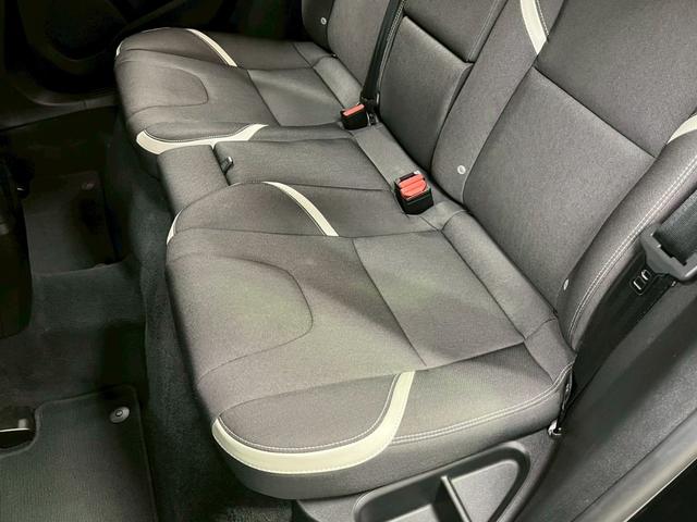 V40 D4 ダイナミックエディション 2019年モデル/パワーバックドア/純正ナビ/Bカメラ/Bluetooth対応/USB接続可/シートヒーター/ETC/ドラレコ/キセノンヘッドライト/純正18インチアルミ/保証書/取説/スペアキー(56枚目)