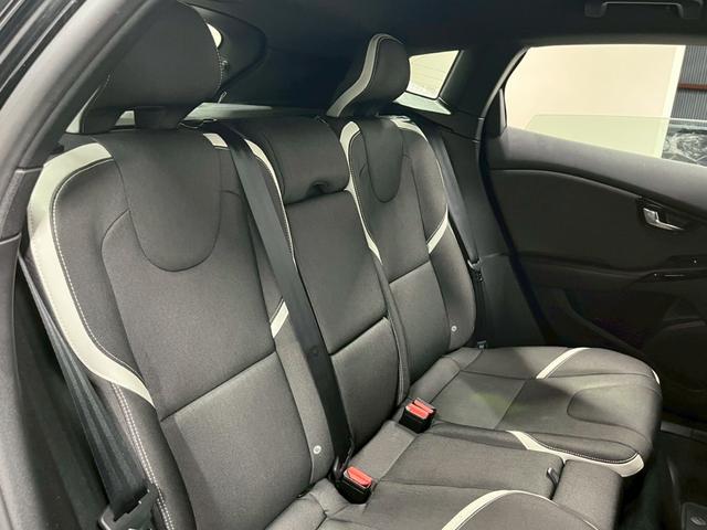 V40 D4 ダイナミックエディション 2019年モデル/パワーバックドア/純正ナビ/Bカメラ/Bluetooth対応/USB接続可/シートヒーター/ETC/ドラレコ/キセノンヘッドライト/純正18インチアルミ/保証書/取説/スペアキー(58枚目)