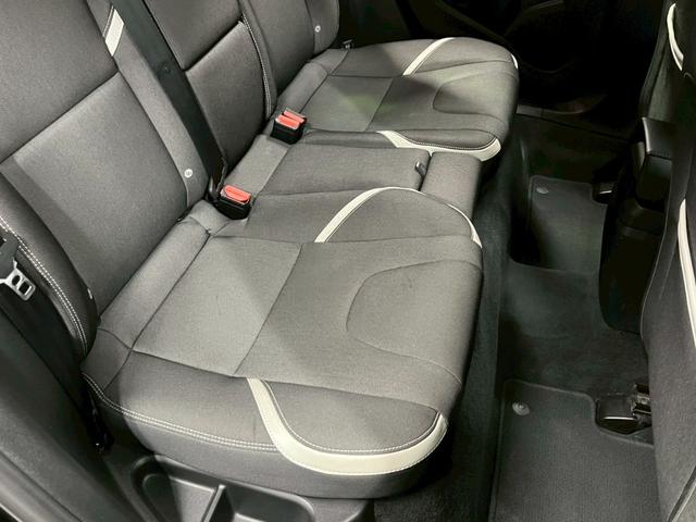 V40 D4 ダイナミックエディション 2019年モデル/パワーバックドア/純正ナビ/Bカメラ/Bluetooth対応/USB接続可/シートヒーター/ETC/ドラレコ/キセノンヘッドライト/純正18インチアルミ/保証書/取説/スペアキー(59枚目)