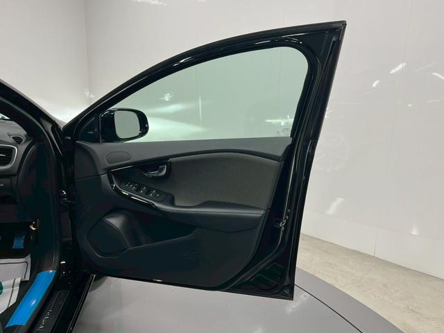 V40 D4 ダイナミックエディション 2019年モデル/パワーバックドア/純正ナビ/Bカメラ/Bluetooth対応/USB接続可/シートヒーター/ETC/ドラレコ/キセノンヘッドライト/純正18インチアルミ/保証書/取説/スペアキー(80枚目)