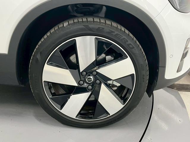 XC40リチャージ リチャージ アルティメットツインモーター 2023年モデル/禁煙車/レザーシート(ヒーター付)/パノラマルーフ/ボルボインテリセーフ/ハーマンカードン/Googleナビ/全方位カメラ/ETC/クルコン/Pバックドア/充電ケーブル(37枚目)