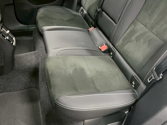 XC40リチャージ リチャージ アルティメットツインモーター 2023年モデル/禁煙車/レザーシート(ヒーター付)/パノラマルーフ/ボルボインテリセーフ/ハーマンカードン/Googleナビ/全方位カメラ/ETC/クルコン/Pバックドア/充電ケーブル(55枚目)