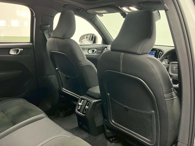 XC40リチャージ リチャージ アルティメットツインモーター 2023年モデル/禁煙車/レザーシート(ヒーター付)/パノラマルーフ/ボルボインテリセーフ/ハーマンカードン/Googleナビ/全方位カメラ/ETC/クルコン/Pバックドア/充電ケーブル(56枚目)