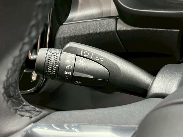 XC40リチャージ リチャージ アルティメットツインモーター 2023年モデル/禁煙車/レザーシート(ヒーター付)/パノラマルーフ/ボルボインテリセーフ/ハーマンカードン/Googleナビ/全方位カメラ/ETC/クルコン/Pバックドア/充電ケーブル(63枚目)