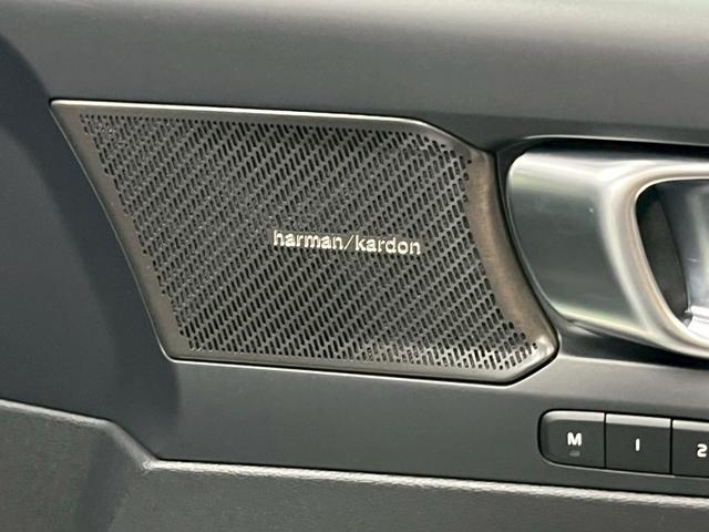 XC40リチャージ リチャージ アルティメットツインモーター 2023年モデル/禁煙車/レザーシート(ヒーター付)/パノラマルーフ/ボルボインテリセーフ/ハーマンカードン/Googleナビ/全方位カメラ/ETC/クルコン/Pバックドア/充電ケーブル(72枚目)