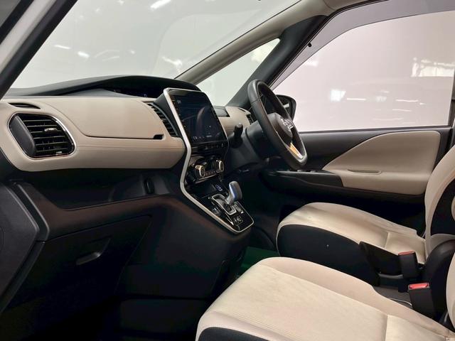 セレナ ｅ－パワー　ハイウェイスターＶ　１オーナー／プロパイロット／デジタルインナーミラー／全方位カメラ／ナビＴＶ／Ｂｌｕｅｔｏｏｔｈ対応／ＵＳＢ接続可／両側パワスラ／フリップダウンモニタ－（46枚目）