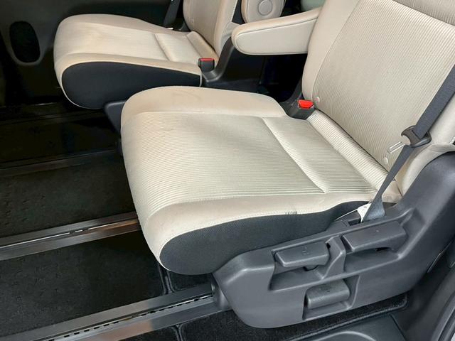 セレナ ｅ－パワー　ハイウェイスターＶ　１オーナー／プロパイロット／デジタルインナーミラー／全方位カメラ／ナビＴＶ／Ｂｌｕｅｔｏｏｔｈ対応／ＵＳＢ接続可／両側パワスラ／フリップダウンモニタ－（52枚目）