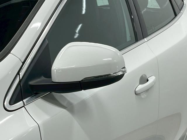 Ｖ４０ Ｄ４　インスクリプション　２０１８年モデル／ブラックレザーシート（ヒーター付）／ボルボインテリセーフ／純正ナビ／Ｂカメ／Ｂｌｕｅｔｏｏｔｈ対応／ＵＳＢ接続可／クリアランスソナー／クルコン／ＥＴＣ／純正１７アルミ（23枚目）