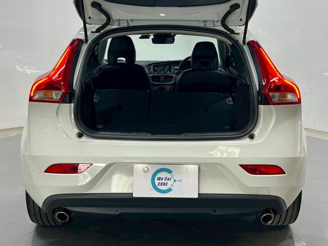 Ｖ４０ Ｄ４　インスクリプション　２０１８年モデル／ブラックレザーシート（ヒーター付）／ボルボインテリセーフ／純正ナビ／Ｂカメ／Ｂｌｕｅｔｏｏｔｈ対応／ＵＳＢ接続可／クリアランスソナー／クルコン／ＥＴＣ／純正１７アルミ（32枚目）