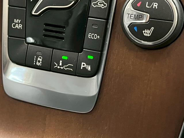 Ｖ４０ Ｄ４　インスクリプション　２０１８年モデル／ブラックレザーシート（ヒーター付）／ボルボインテリセーフ／純正ナビ／Ｂカメ／Ｂｌｕｅｔｏｏｔｈ対応／ＵＳＢ接続可／クリアランスソナー／クルコン／ＥＴＣ／純正１７アルミ（66枚目）