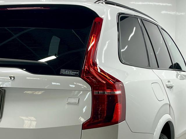 XC90 リチャージアルテメットT8AWDプラグインハイブリド 2023年モデル/エアサス/サンルーフ/レザーシート(ヒーター付)/ボルボインテリセーフ/ハーマンカードン/全方位カメラ/前後ドラレコ/クルコン/ナビ/フルセグTV/純正22アルミ/LEDヘッド(30枚目)
