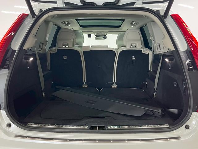 XC90 リチャージアルテメットT8AWDプラグインハイブリド 2023年モデル/エアサス/サンルーフ/レザーシート(ヒーター付)/ボルボインテリセーフ/ハーマンカードン/全方位カメラ/前後ドラレコ/クルコン/ナビ/フルセグTV/純正22アルミ/LEDヘッド(32枚目)