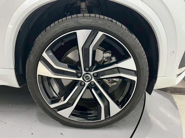 XC90 リチャージアルテメットT8AWDプラグインハイブリド 2023年モデル/エアサス/サンルーフ/レザーシート(ヒーター付)/ボルボインテリセーフ/ハーマンカードン/全方位カメラ/前後ドラレコ/クルコン/ナビ/フルセグTV/純正22アルミ/LEDヘッド(36枚目)