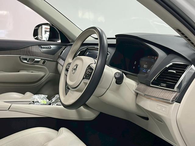 XC90 リチャージアルテメットT8AWDプラグインハイブリド 2023年モデル/エアサス/サンルーフ/レザーシート(ヒーター付)/ボルボインテリセーフ/ハーマンカードン/全方位カメラ/前後ドラレコ/クルコン/ナビ/フルセグTV/純正22アルミ/LEDヘッド(43枚目)
