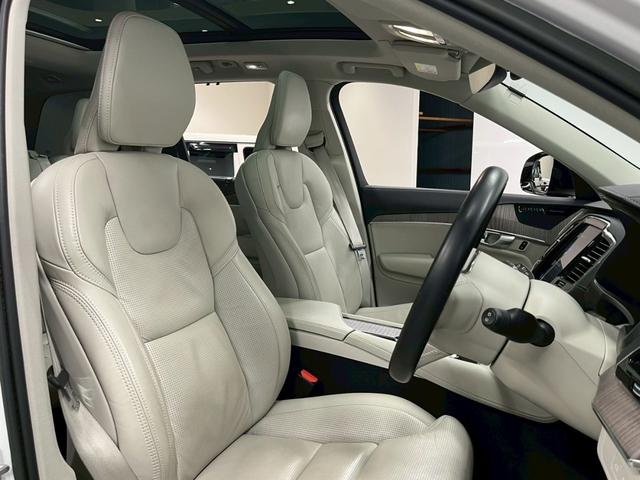 XC90 リチャージアルテメットT8AWDプラグインハイブリド 2023年モデル/エアサス/サンルーフ/レザーシート(ヒーター付)/ボルボインテリセーフ/ハーマンカードン/全方位カメラ/前後ドラレコ/クルコン/ナビ/フルセグTV/純正22アルミ/LEDヘッド(44枚目)