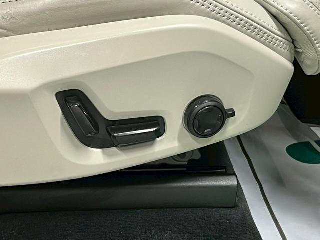 XC90 リチャージアルテメットT8AWDプラグインハイブリド 2023年モデル/エアサス/サンルーフ/レザーシート(ヒーター付)/ボルボインテリセーフ/ハーマンカードン/全方位カメラ/前後ドラレコ/クルコン/ナビ/フルセグTV/純正22アルミ/LEDヘッド(46枚目)